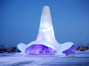 Ini Dia Patung Es Terbesar Sedunia, 31 Meter!
