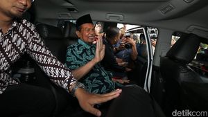 Kembali Diperiksa, Wali Kota Mojokerto Belum Ditahan