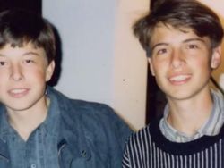 Mengintip Masa Silam Elon Musk yang Tak Mengenakkan