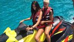 Foto: Liburannya Istri Dani Alves yang Cantik