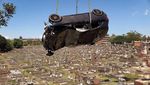 Bruk! Mobil Tabrak Kuburan di Sydney Hingga Hancur
