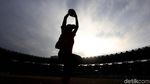 Ketika Atlet Atletik Jajal SUGBK