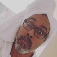 Berani coba gaya foto selfie pakai handuk ini? Foto: Instagram