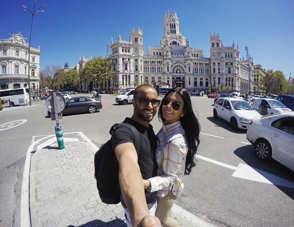 Mereka sering traveling bareng. Larissa setia menemani suaminya bertanding. Ini saat mereka berada di Madrid. (Instagram/Larissa Saad) Mereka sering traveling bareng. Larissa setia menemani suaminya bertanding. Ini saat mereka berada di Madrid. (Instagram/Larissa Saad)