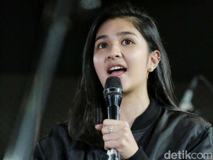 Belok Kanan Barcelona, Pilih Cinta atau Sahabat?