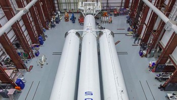 Ini saat masih berada di pabrik SpaceX. Foto: Instagram
