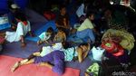 Pengungsi Banjir Keluhkan Tidak Ada Tim Medis dan Toilet Umum