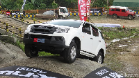 Terakhir, mu-X menggendong mesin berkapasitas lebih kecil. Hanya 1.9 L diperkuat dengan transmisi otomatis enam percepatan. Tapi tenaganya cukup besar sekitar 203 daya kuda dan torsi sebesar 350 Nm. Foto: Ruly Kurniawan