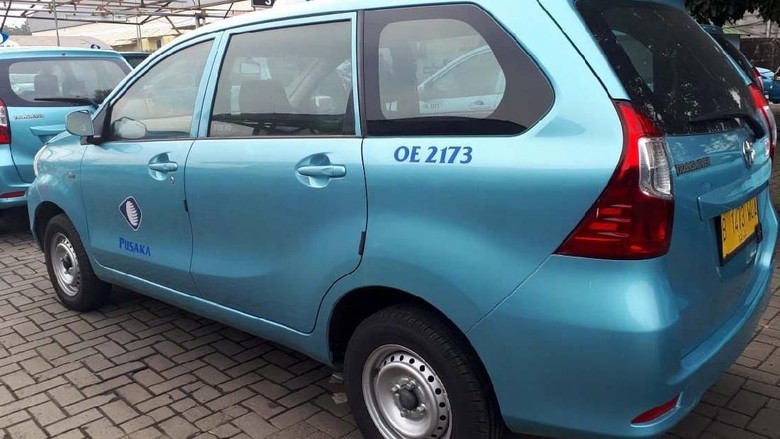 Armada mobil Blue Bird (Foto: Auto2000) Armada mobil Blue Bird (Foto: Auto2000)