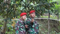 Cabang ilmu bela diri yang dia pelajari adalah Merpati Putih. Sumber tenaga dalam yang dia dapatkan berasal dari teknik pengolahan nafas dan energi elektromagnetik.