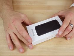 Penampakan iPhone 7 Plus Terkecil di Dunia