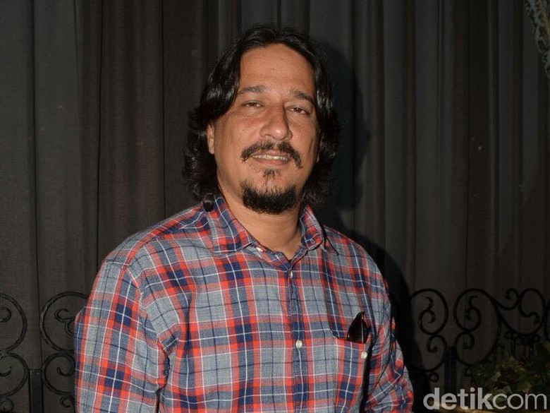Klaim Dibayar Mahal, Bucek Depp Hanya Dapat Tiga Dialog di Danur 2: Maddah Klaim Dibayar Mahal, Bucek Depp Hanya Dapat Tiga Dialog di Danur 2: Maddah