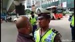 Ulah Pengendara Tak Mau Ditilang: Seruduk, Seret, hingga Gigit Polisi