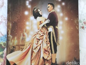 Angel Lelga-Vicky Prasetyo Jadi Beauty and The Beast di Undangan Nikah