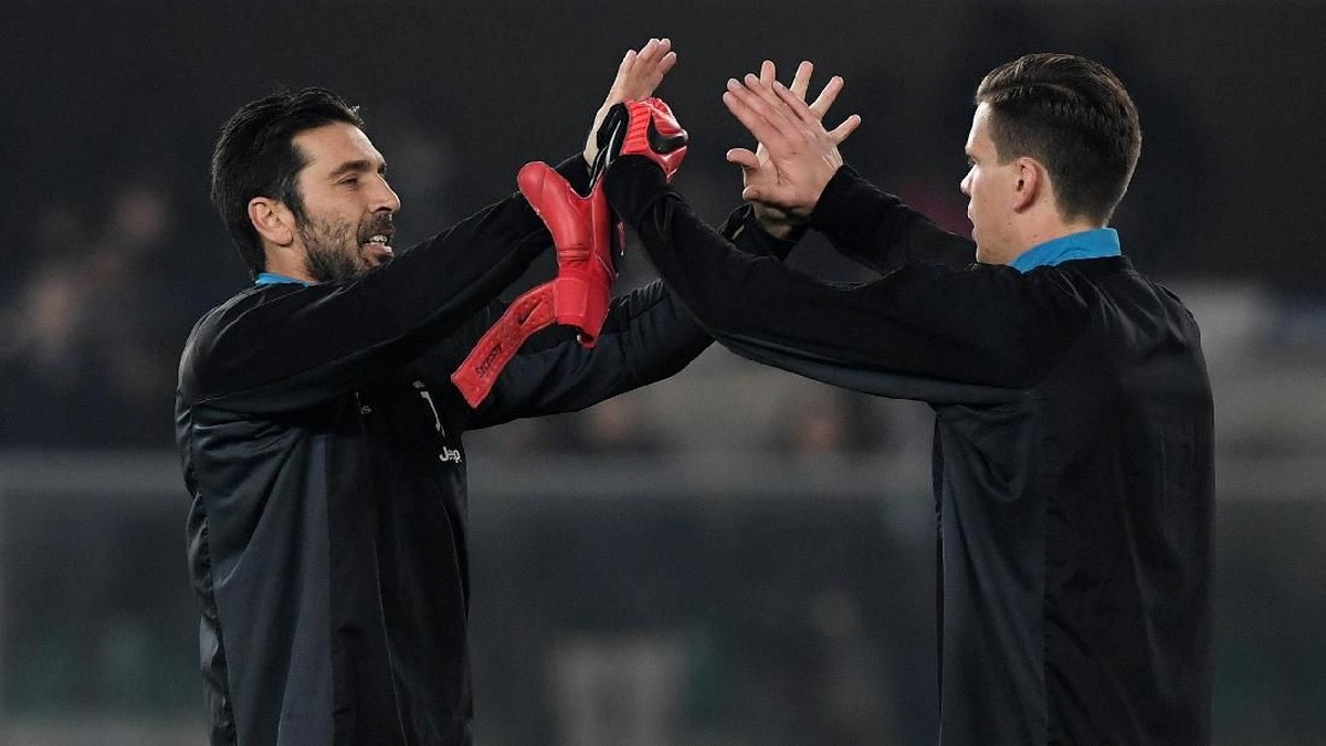 Wojciech Szczesny dan Gianluigi Buffon (Foto: Alberto Lingria/Reuters)