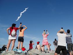 Detik-detik Menegangkan Roket Terkuat Sejagat Mengangkasa