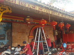 Klenteng Eng An Kiong Berbenah Jelang Imlek