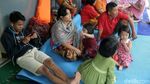 Begini Kondisi Pengungsi Korban Banjir di SMP 26