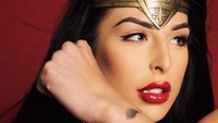 Chanel Santini, bintang panas ini menarik perhatian karena ia disebut mirip Gal Gadot. Foto: Instagram/chanelsantini/istimewa