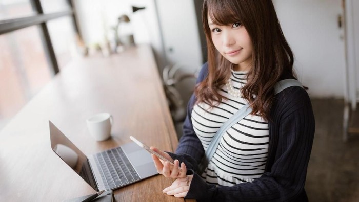 Ada-ada Saja, Kafe Belahan Dada di Jepang