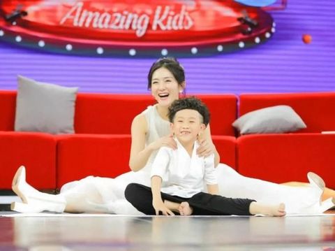 Wow! Bocah 7 Tahun Ini Raup Rp 215 Juta Jadi Instruktur Yoga