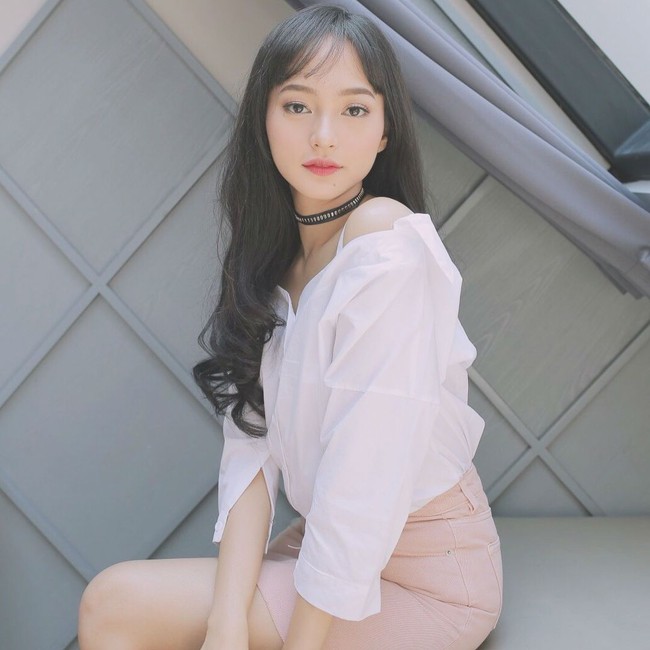 Punya suara merdu, dokter cantik ini lantas sempat menjadi viral di media sosial. (Foto: Instagram)