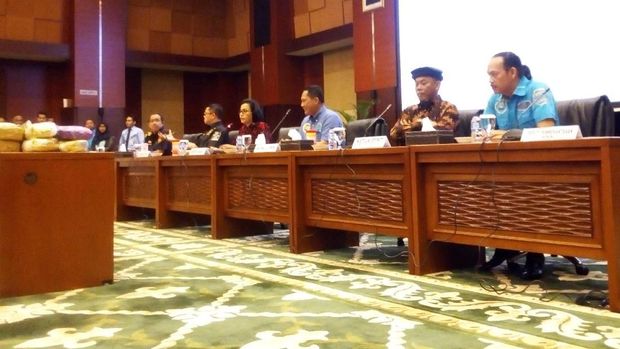 Beberapa tersangka diamankan.