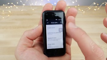 Ponsel ini menjalankan sistem operasi Android 6.0. Foto: EverythingApplePro