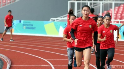 Ketika Atlet Atletik Jajal SUGBK