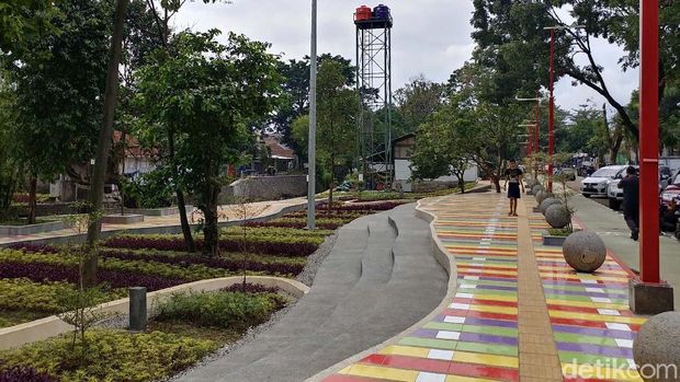 Alun-alun Regol
