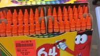 Satu kotak krayon berisi 64 warna. Benarkah? Ternyata isinya jingga semua. Foto: dok. Boredpanda