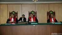 Pantauan detikcom, di Pengadilan Negeri Jakarta Utara, Jalan Gajah Mada, Jakarta Pusat, Rabu (7/2/2018), sidang dimulai pukul 10.10 WIB.