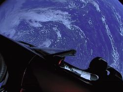 Penampakan Bumi Bulat Saat Starman Berkelana ke Mars