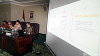 Lukman menegaskan kebijakan potongan 2,5 persen untuk zakat ini bukanlah paksaan.