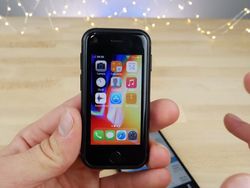 Penampakan iPhone 7 Plus Terkecil di Dunia