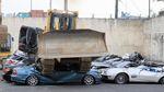 Mobil-mobil Mewah Senilai Rp 12 M ini Dilindas Habis Bulldozer