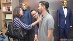 Siap Nikah! Syahnaz-Jeje Fitting Baju Pengantin