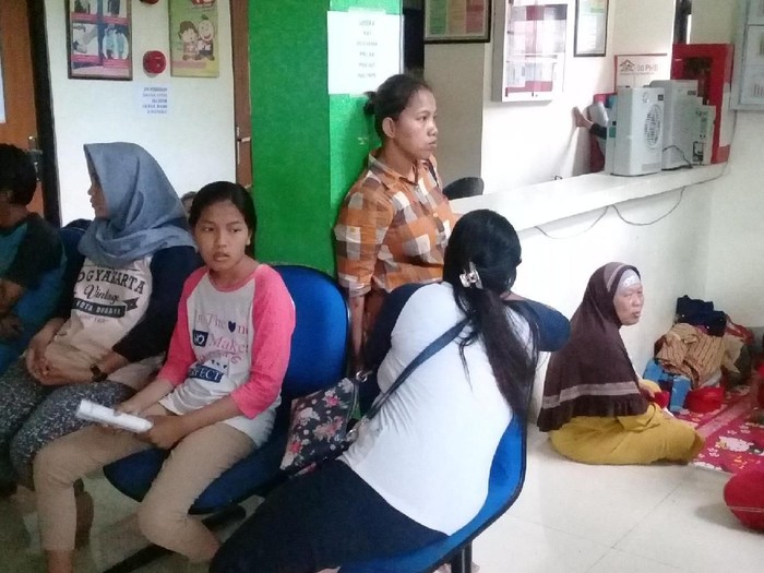 Bahaya lepstospirosis mengancam korban banjir. Foto: Frieda/detikHealth Bahaya lepstospirosis mengancam korban banjir. Foto: Frieda/detikHealth
