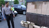 Sementara, ribuan botol miras itu sudah diserahkan kepada Satresnarkoba Polres Sumedang untuk dilakukan penyelidikan dan pemeriksan kelengkapan surat-surat.