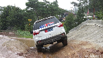Main Tanah Sampai Banjir-banjiran dengan Isuzu mu-X