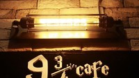 Ini dia salah satu spot yang terlulis 9 3/4 cafe. Wajib nih datang ke sini! Foto: Facebook 9 3/4 Cafe