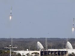 Detik-detik Menegangkan Roket Terkuat Sejagat Mengangkasa