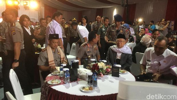 Kapolri dan Ma'ruf Amin Hadiri Ground Breaking Mapolresta Tangerang
