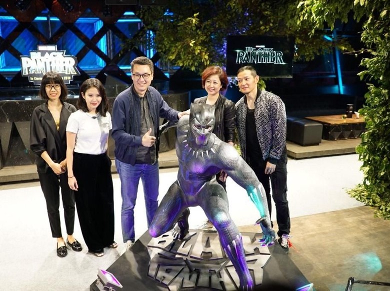 Beruntungnya Black Panther Dikelilingi Empat Wanita Tangguh Beruntungnya Black Panther Dikelilingi Empat Wanita Tangguh