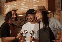 Ngopi di 5 <i>Coffee Shop</i> Punya Seleb Ganteng, Siapa Tahu Dilayani!
