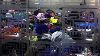 Sebanyak 948 pengungsi ditampung di Rumah Susun Jatinegara.