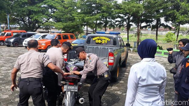 Motor rekan korban diamankan/