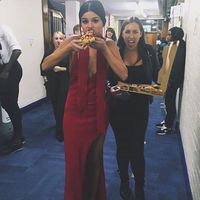 Restoran Favorit Selena Gomez Ternyata Bukan Restoran Mahal