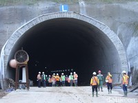 70 Tenaga Kerja China Ikut Bangun Terowongan Tol Cisumdawu