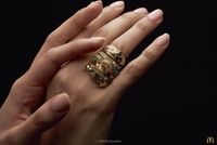 McDonald's Tawarkan Hadiah Cincin Bling Mac Bentuk Burger Seharga Rp 163 Juta
